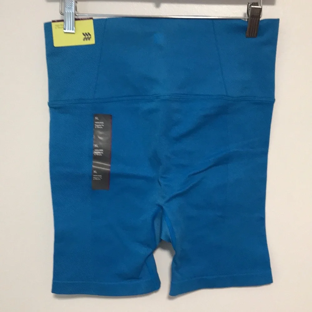 NEW‎ All In Motion Seamless High-Rise Rib Bike Shorts 6